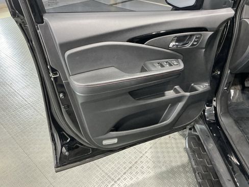 Used 2021 Honda Pilot Black Edition image 26