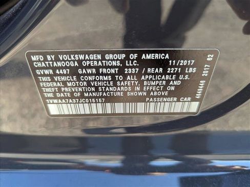 Used 2018 Volkswagen Passat 2.0T R-Line w/ R-Line Lighting Package image 15