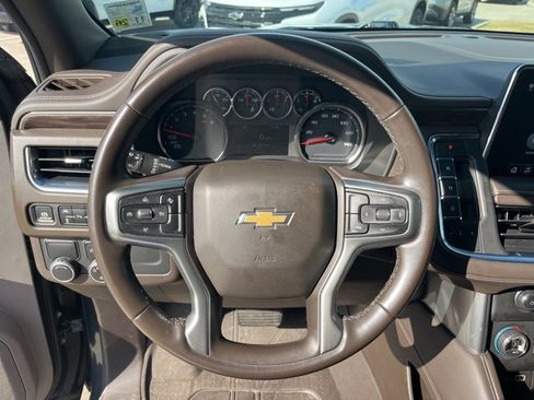 Used 2021 Chevrolet Suburban LS w/ Driver Alert Package image 15