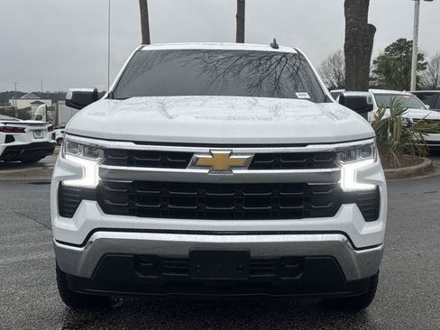Used 2024 Chevrolet Silverado 1500 LT image 3