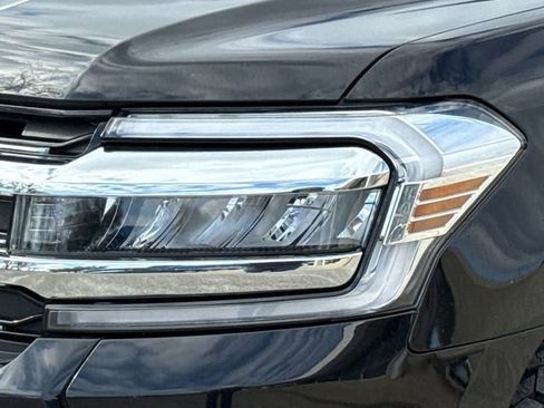 Used 2024 Ford Expedition Limited AWD/4WD image 4