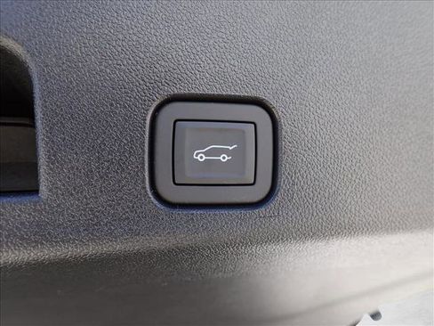 New 2026 Chevrolet Traverse LT w/ Midnight/Sport Edition AWD/4WD image 9
