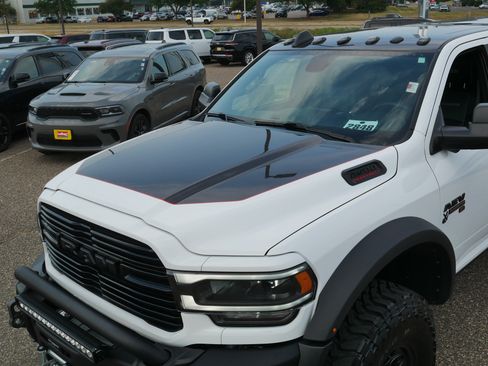 Used 2021 RAM 2500 Laramie w/ Night Edition AWD/4WD image 39