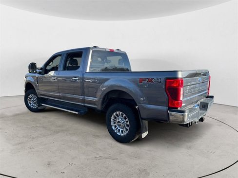 Used 2021 Ford F250 XLT w/ XLT Premium Package image 4