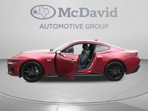 Used 2025 Ford Mustang GT Premium RWD image 41