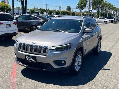 Used 2019 Jeep Cherokee Latitude w/ Popular Appearance Group AWD/4WD image 3