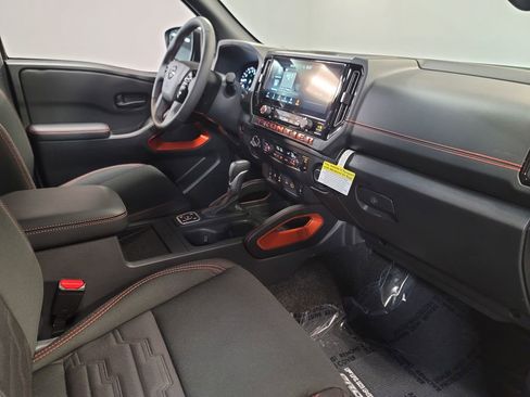 New 2026 Nissan Frontier PRO-4X w/ Pro-4x Convenience Package image 24