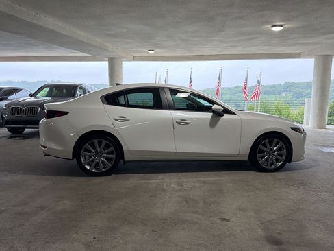Used 2022 MAZDA MAZDA3 s FWD image 7