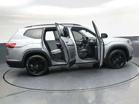 Used 2022 Volkswagen Atlas SE w/ Black Wheel Package AWD/4WD image 35
