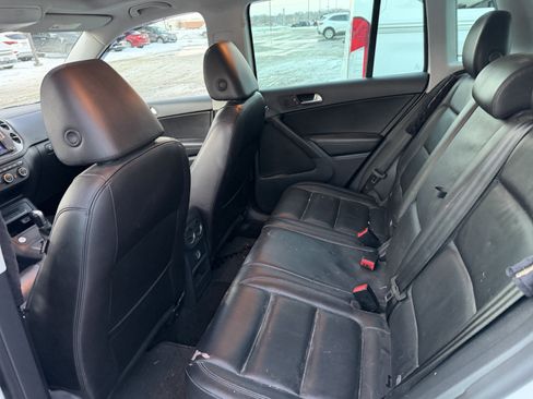 Used 2017 Volkswagen Tiguan Sport image 15