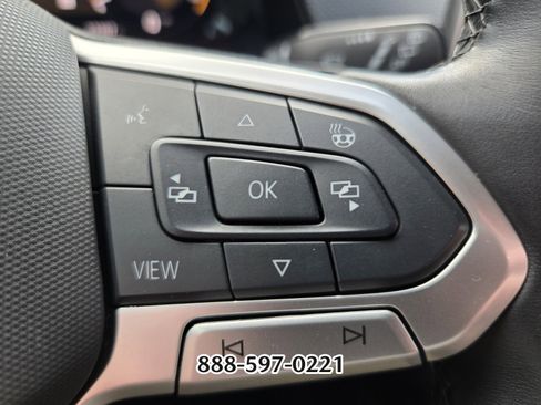 Certified 2024 Volkswagen Atlas Cross Sport SEL R-Line image 27