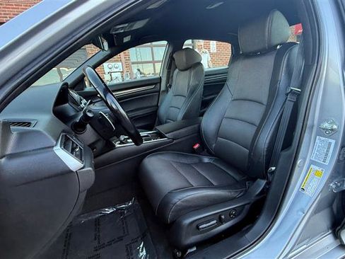 Used 2020 Honda Accord Sport image 29
