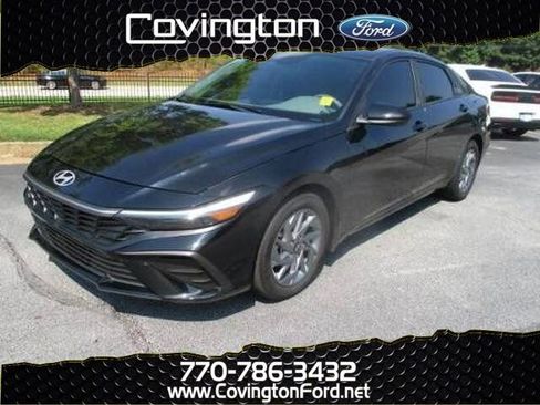 Used 2024 Hyundai Elantra SEL image 1