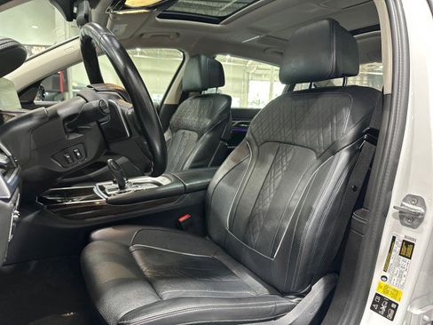 Used 2017 BMW 750i xDrive AWD/4WD image 36