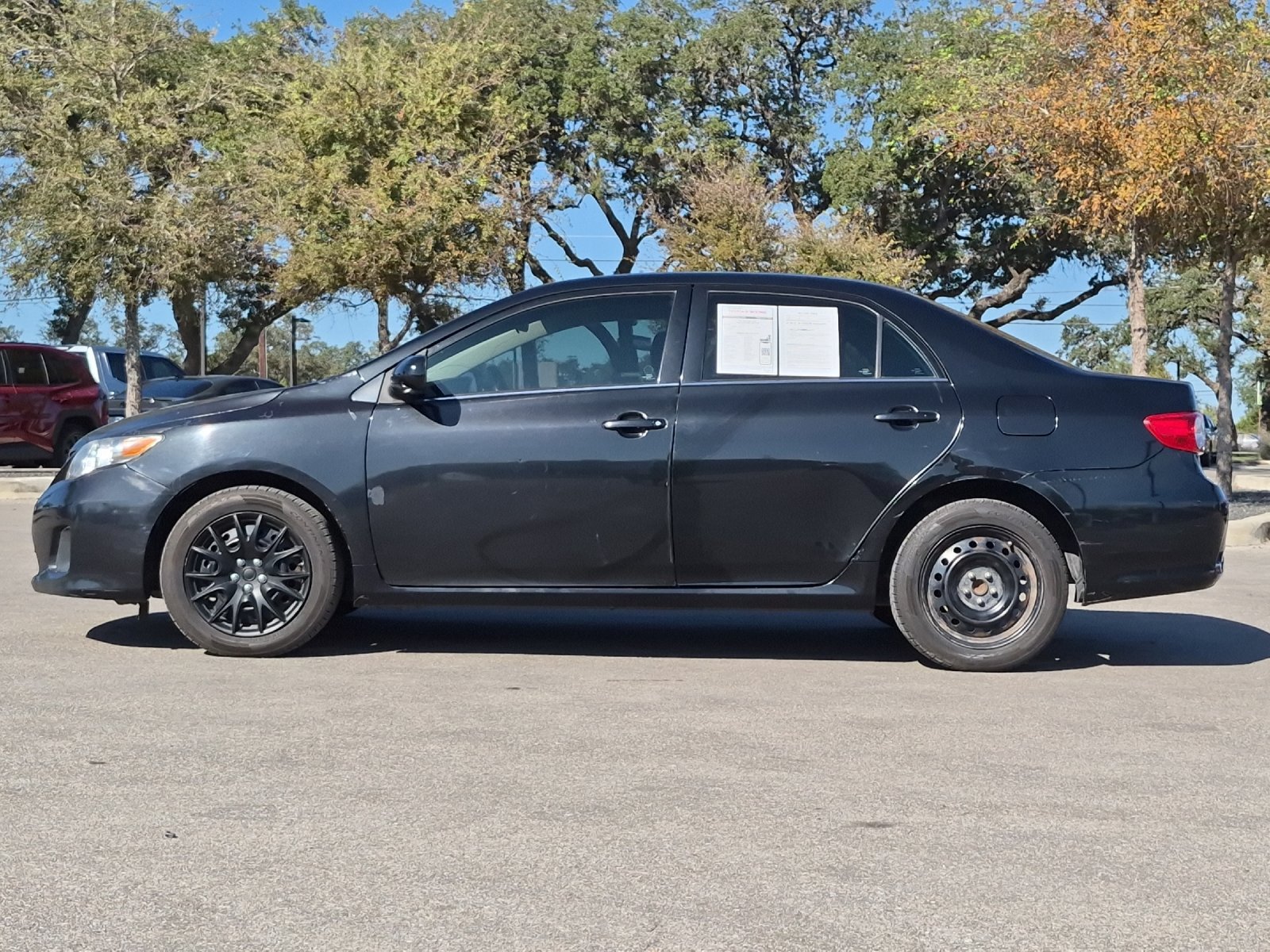 Used 2013 Toyota Corolla LE FWD image 7