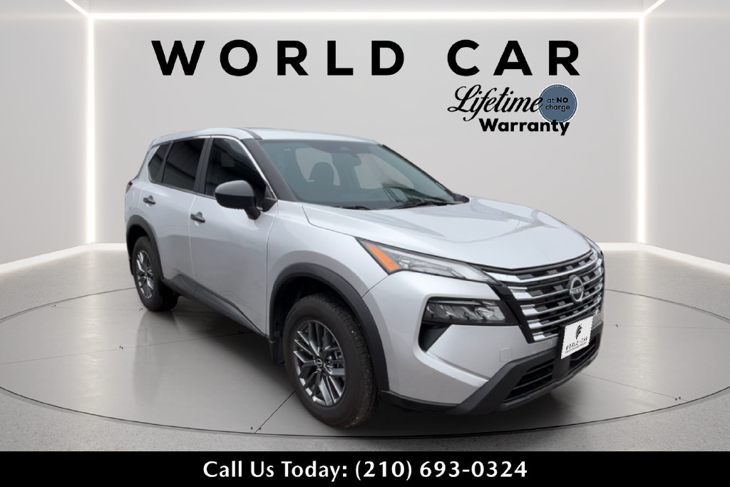 Used 2025 Nissan Rogue S AWD/4WD image 1