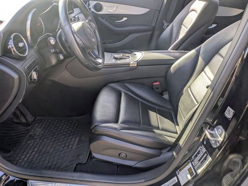 Used 2019 Mercedes-Benz GLC 300 4MATIC image 17