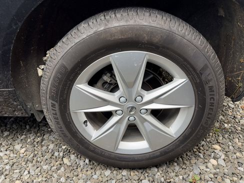 Certified 2022 Volvo XC60 B5 Momentum w/ Climate Package image 10