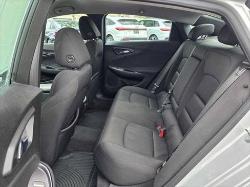 Used 2019 Chevrolet Malibu LT FWD image 16