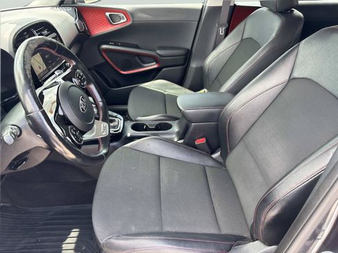 Used 2021 Kia Soul Turbo FWD image 24