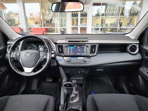 Certified 2018 Toyota RAV4 XLE image 17