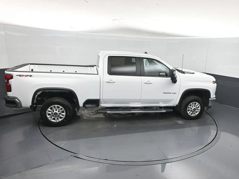 Used 2026 Chevrolet Silverado 2500 LT AWD/4WD image 36