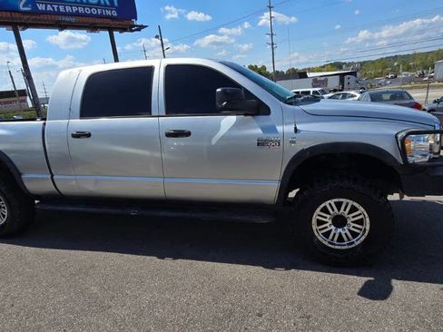 Used 2008 Dodge Ram 2500 Truck SXT image 6