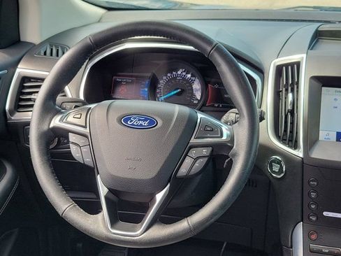 Certified 2020 Ford Edge Titanium w/ Canadian Touring Package AWD/4WD image 18