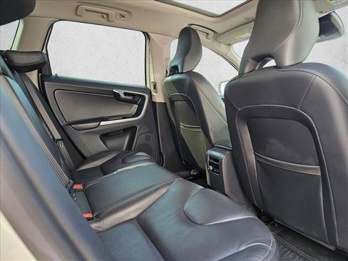 Used 2016 Volvo XC60 T5 Platinum AWD/4WD image 14