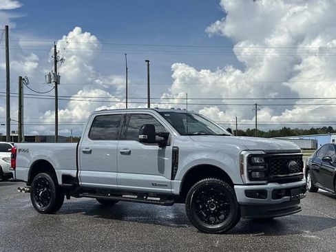 Used 2025 Ford F350 Lariat w/ Black Appearance Package image 2