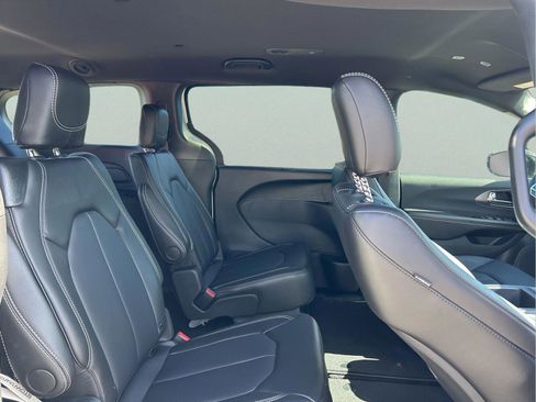 New 2026 Chrysler Voyager LX image 11