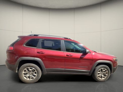 Used 2021 Jeep Cherokee Trailhawk w/ Technology Group AWD/4WD image 8
