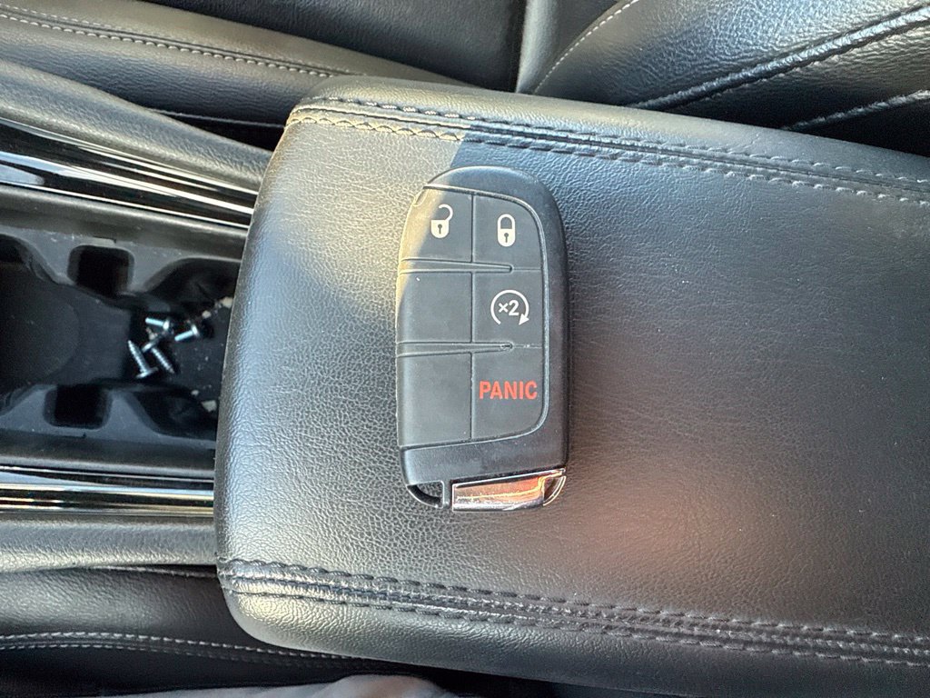 Used 2025 Jeep Compass Limited AWD/4WD image 15