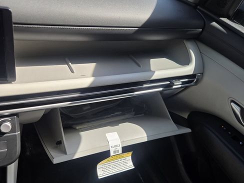 Used 2025 Hyundai Tucson SE FWD image 20