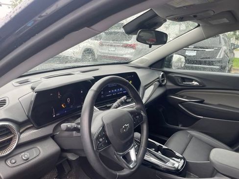 Used 2025 Chevrolet Trax ACTIV w/ Driver Confidence Package FWD image 8