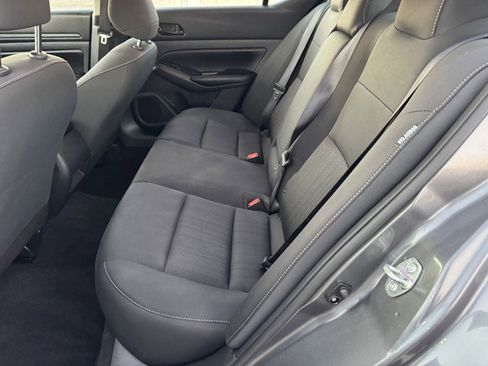 Used 2025 Nissan Altima 2.5 S image 9