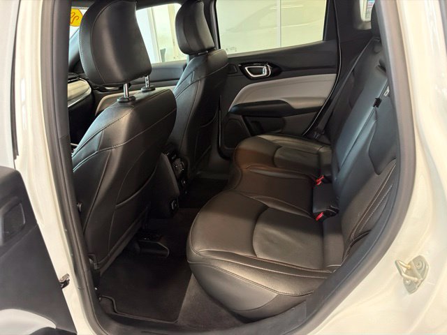 Used 2023 Jeep Compass Limited w/ Sun and Sound Group AWD/4WD image 15