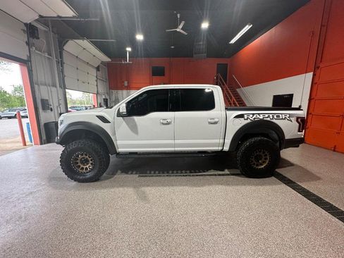 Used 2017 Ford F150 Raptor w/ Equipment Group 802A Luxury image 7