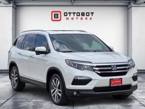 Used 2017 Honda Pilot Touring image 2