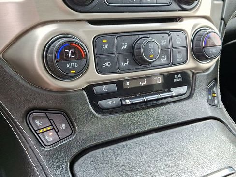 Used 2019 GMC Yukon Denali w/ Denali Ultimate Package image 18