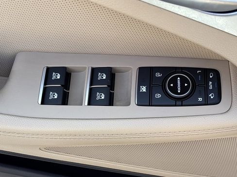 Used 2018 Genesis G80 3.8 AWD/4WD image 20