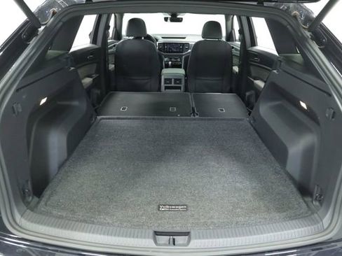 Used 2022 Volkswagen Atlas Cross Sport SEL image 37
