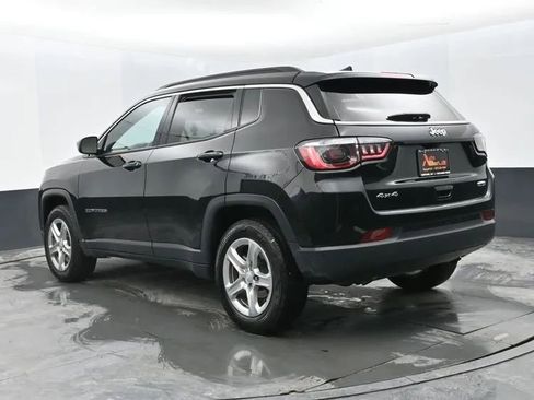 Used 2024 Jeep Compass Latitude image 9