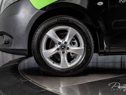 Used 2022 Mercedes-Benz Metris image 9