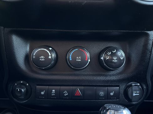 Used 2013 Jeep Wrangler Unlimited Sahara w/ Dual Top Group image 43