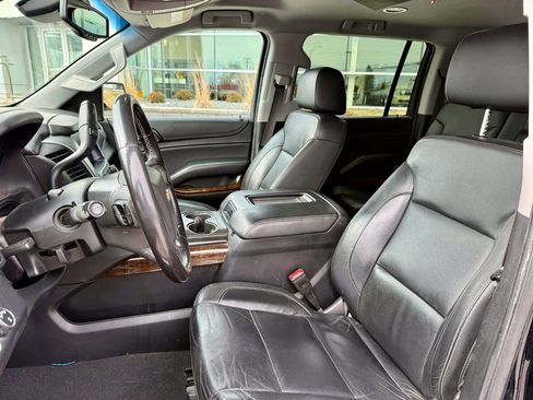 Used 2020 Chevrolet Suburban LT image 10