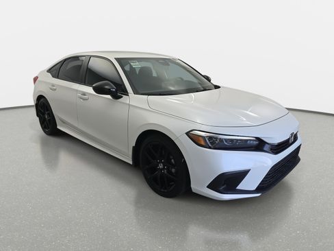 Used 2024 Honda Civic Sport image 3