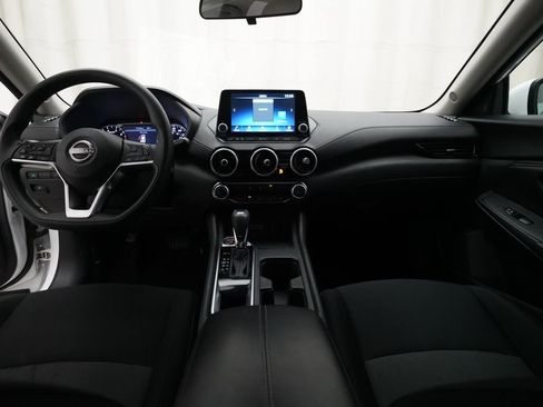 Used 2024 Nissan Sentra SV FWD image 5