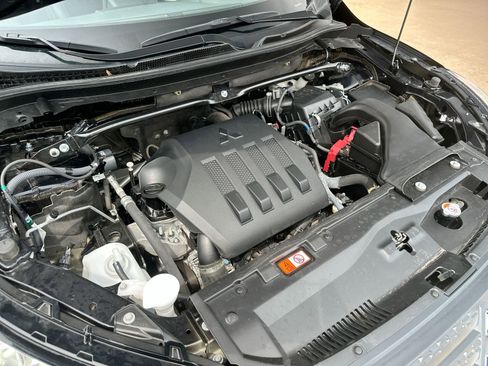 Used 2024 Mitsubishi Eclipse Cross SE image 25