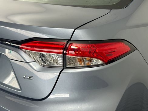 Used 2024 Toyota Corolla LE image 33